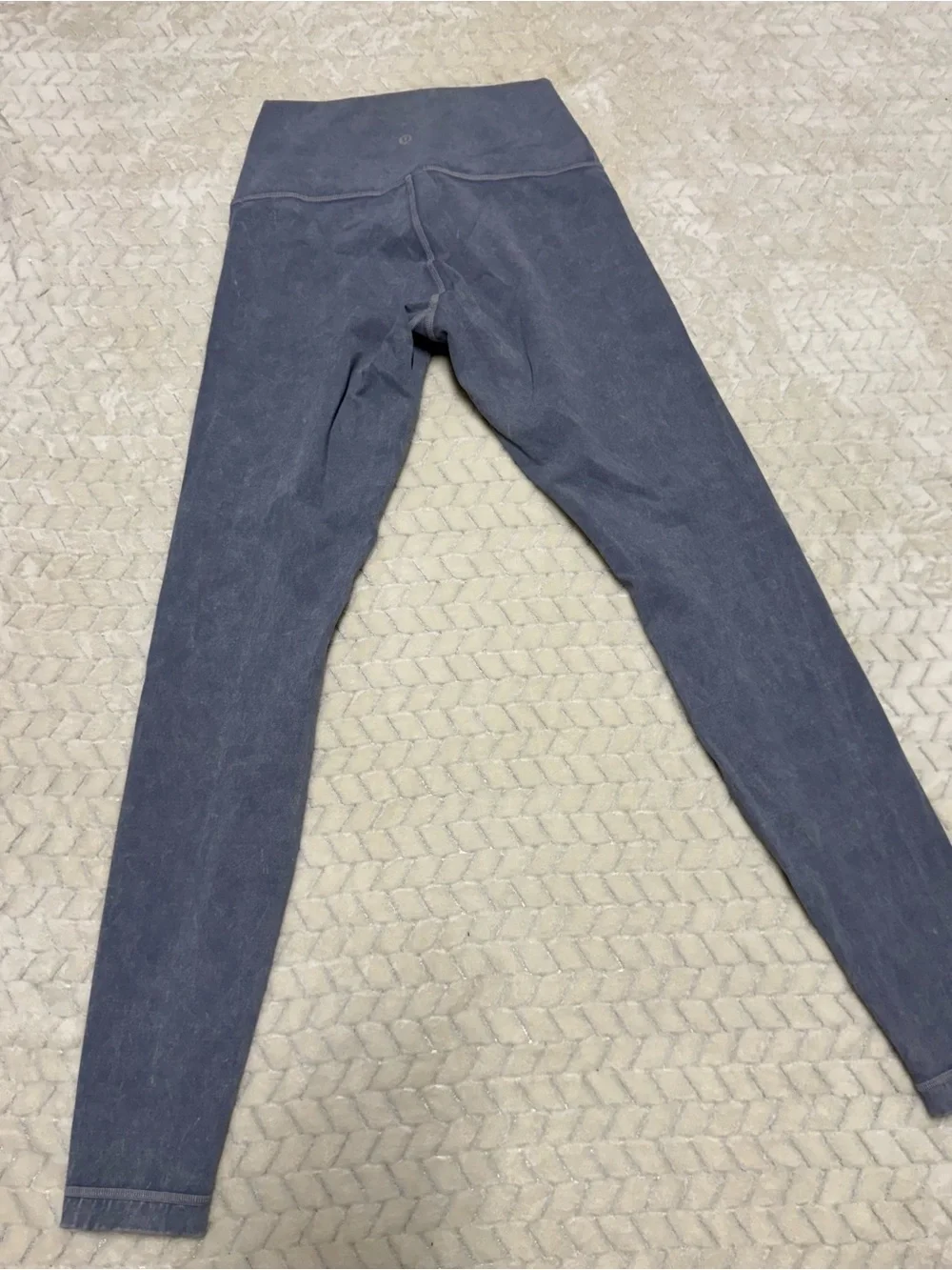 Lululemon Wunder Under High-Rise
Tight *Snow Washed 28"
Washed Luna - Picture 5 of 6